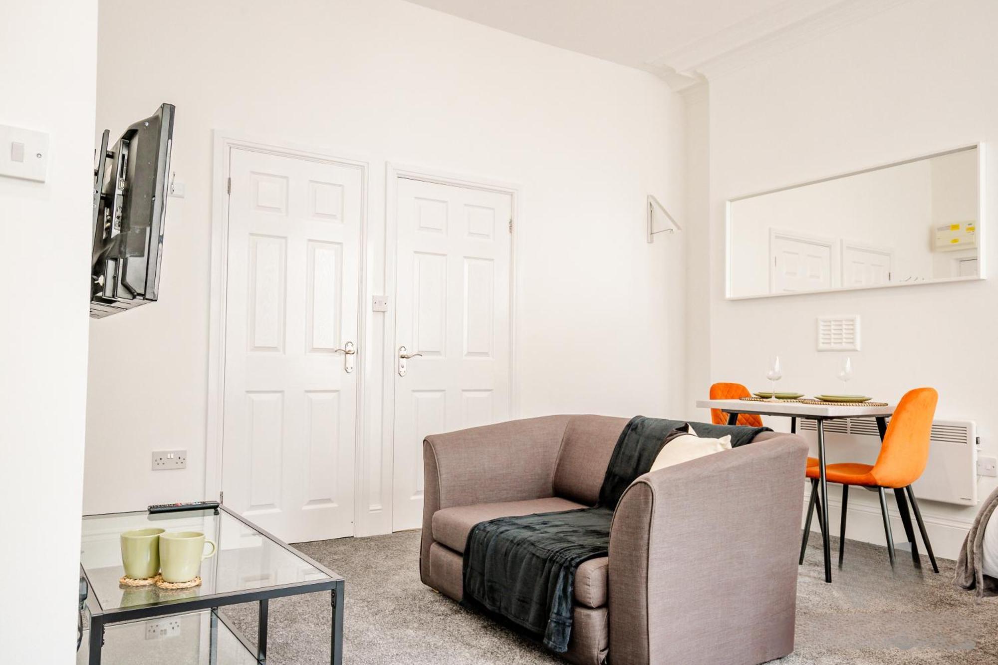 Guest Homes - The Station Studio Вустер Екстер'єр фото